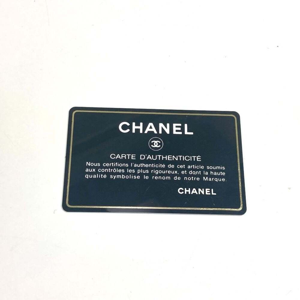 CHANEL Cream Leather Logo Shoulder Bag - Picture 8 of 16
